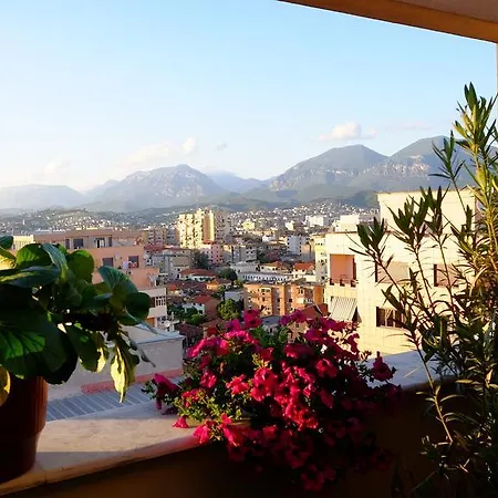 Galeria Тирана