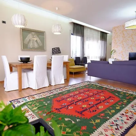 Galeria Apartmán Tirana