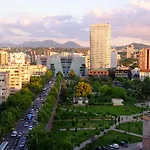 Galeria Apartment *
